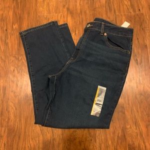 NWT size 13 dark wash blue jeans, high rise mom style 💙